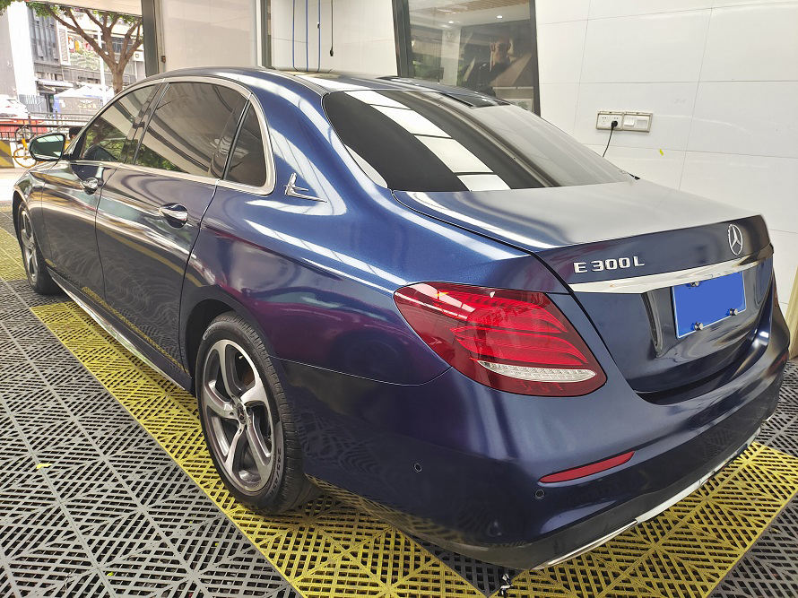 奔驰E级全车3M改色膜案例(图4)